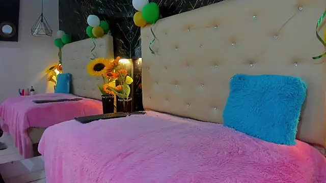 Alexa Smith   online show from March 17, 8:40 am