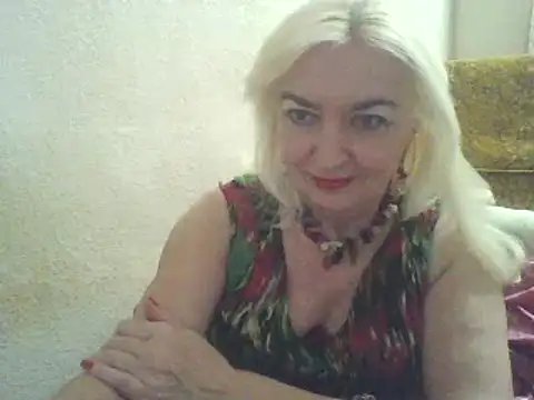 Snapshot of Meri798 chatting on February 21, 10:15 pm Meri798 online show from February 21, 10:15 pm