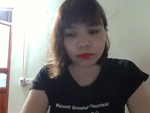 Snapshot of Angela-Eira chatting on October 2, 10:35 pm Angela-Eira online show from October 2, 10:35 pm
