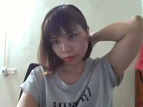 Snapshot of Angela-Eira chatting on October 6, 8:59 am Angela-Eira online show from October 6, 8:59 am