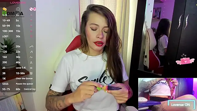 sweetlittlelisa online show from November 19, 9:59 pm