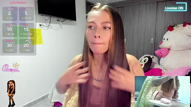 Snapshot of sweetlittlelisa chatting on July 2, 7:53 pm sweetlittlelisa online show from July 2, 7:53 pm