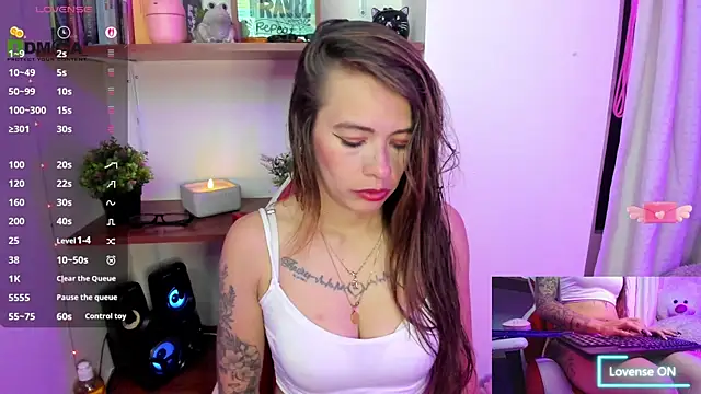 sweetlittlelisa online show from November 2, 11:10 pm