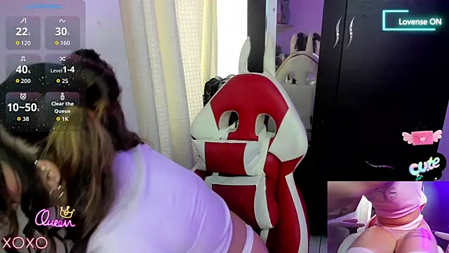 sweetlittlelisa online show from January 14, 10:35 pm