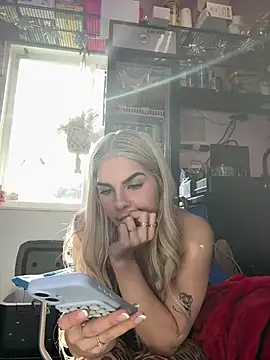 Snapshot of delicioussdixie chatting on February 6, 9:22 pm delicioussdixie online show from February 6, 9:22 pm