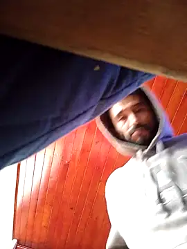 weedmanhot28 online show from November 3, 1:15 pm