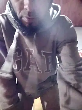 weedmanhot28 online show from March 1, 5:40 am