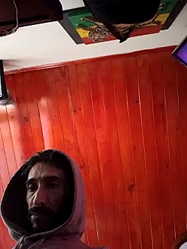 weedmanhot28 online show from November 1, 8:25 pm