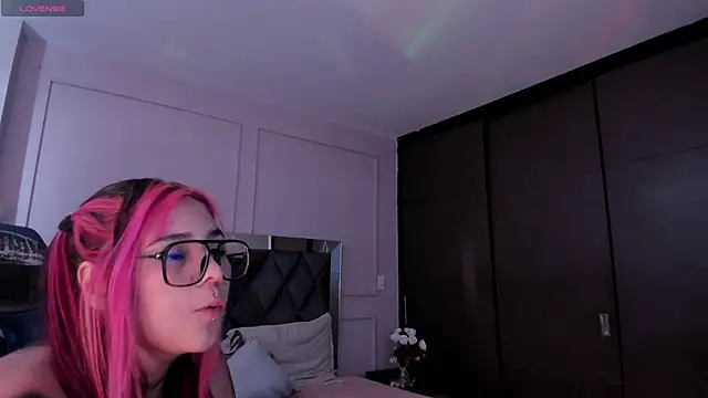 Lissy  Addams online show from November 30, 7:03 pm