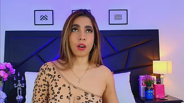 SophieCarther online show from October 19, 12:30 pm