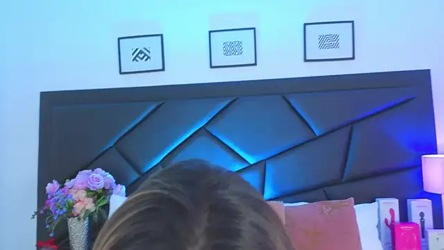 SophieCarther online show from December 22, 12:38 pm