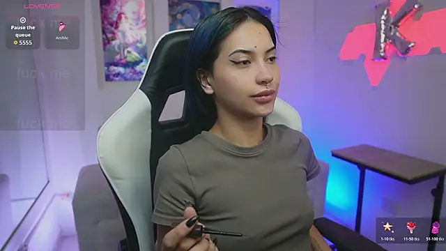 Snapshot of KayraOwen chatting on November 25, 12:05 pm KayraOwen online show from November 25, 12:05 pm