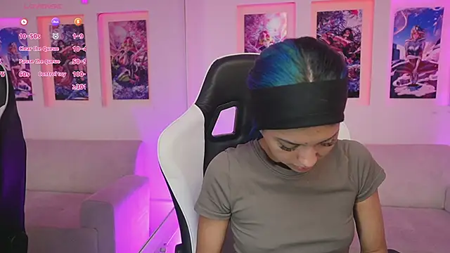 Snapshot of KayraOwen chatting on September 11, 11:43 am KayraOwen online show from September 11, 11:43 am