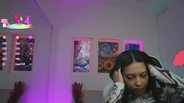 Snapshot of KayraOwen chatting on November 15, 12:20 pm KayraOwen online show from November 15, 12:20 pm