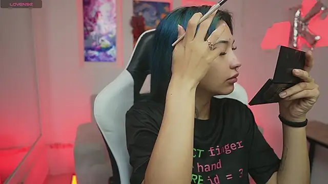 Snapshot of KayraOwen chatting on October 28, 11:53 am KayraOwen online show from October 28, 11:53 am