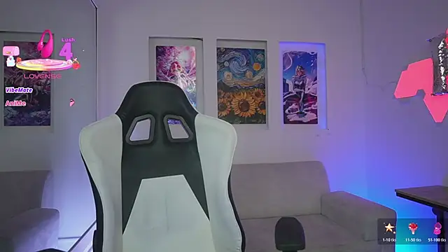 Snapshot of KayraOwen chatting on November 13, 12:09 pm KayraOwen online show from November 13, 12:09 pm