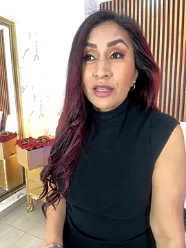 MonicaMoret online show from October 6, 12:17 pm