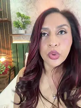 Snapshot of MonicaMoret chatting on June 26, 12:22 pm MonicaMoret online show from June 26, 12:22 pm