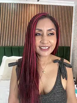 MonicaMoret online show from April 13, 12:20 pm