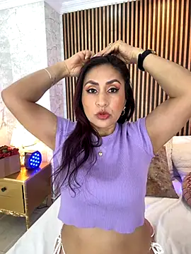 MonicaMoret online show from October 1, 12:20 pm