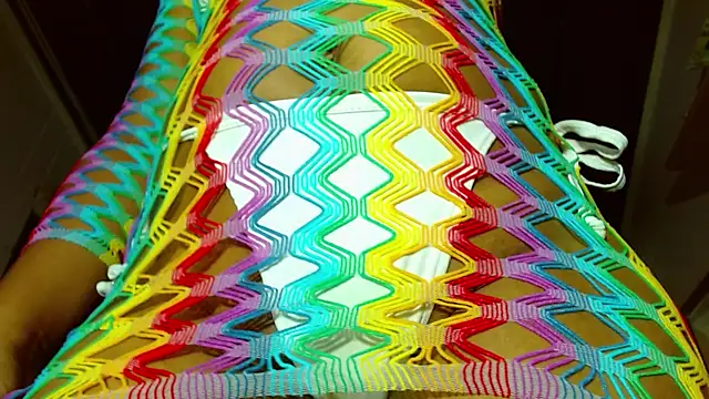 MielSquirt online show from December 4, 7:51 am