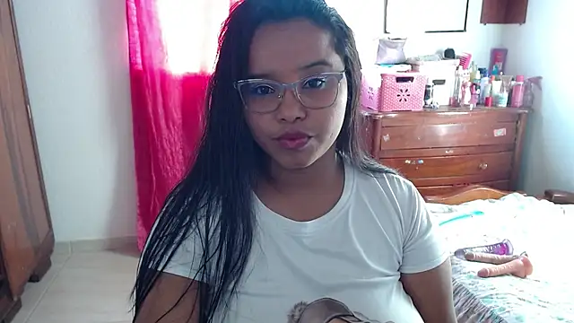 Snapshot of AINARA__STONE chatting on December 29, 10:03 pm AINARA STONE online show from December 29, 10:03 pm