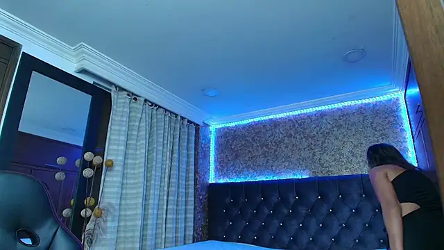 stella xue online show from October 16, 8:28 pm