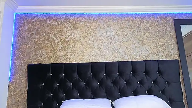 stella xue online show from October 30, 10:06 pm