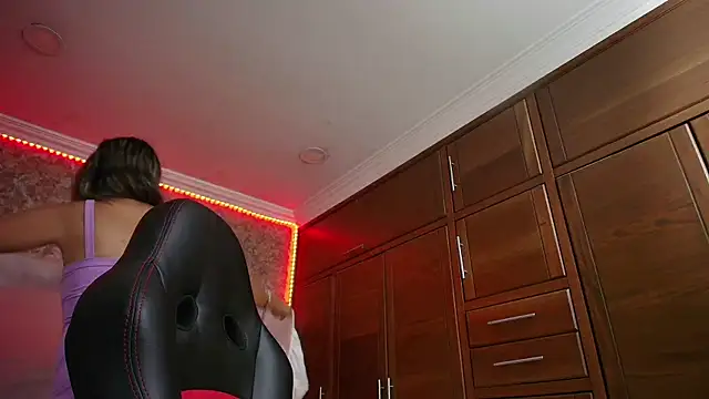 stella xue online show from October 9, 9:37 pm