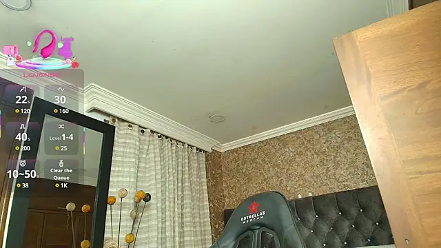 stella xue online show from March 18, 8:48 pm