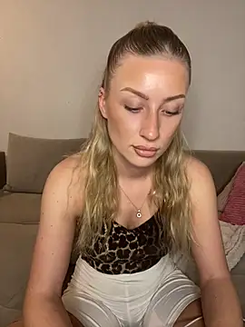 belle98 online show from November 14, 8:34 pm