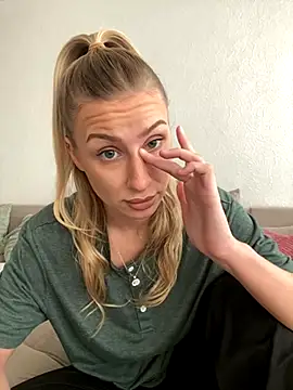 belle98 online show from November 23, 1:21 pm