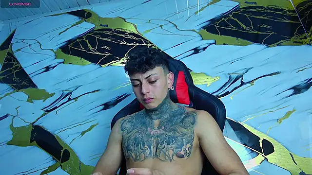 Kevin22 222 online show from March 20, 2:40 am