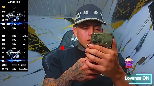 Kevin22 222 online show from December 19, 4:05 am