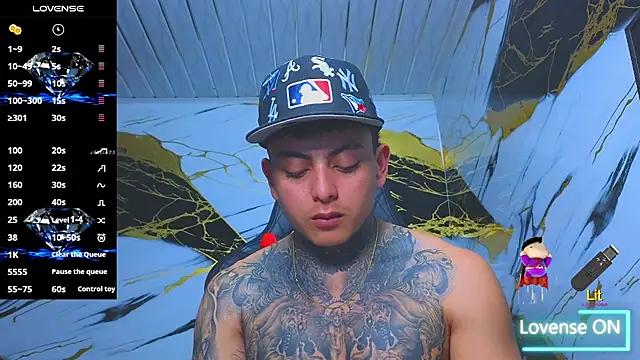 Kevin22 222 online show from November 26, 2:55 am