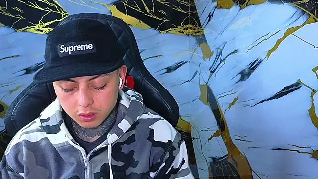 Kevin22 222 online show from March 16, 3:14 am