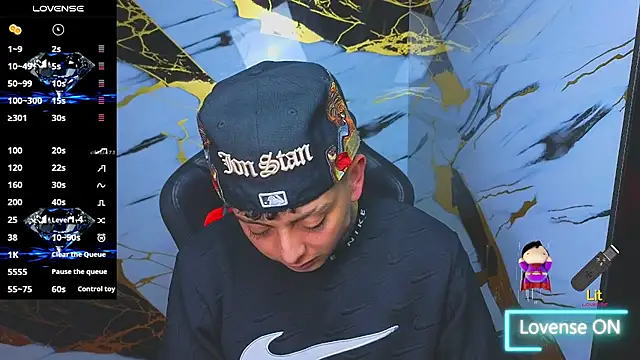 Kevin22 222 online show from November 15, 4:49 am