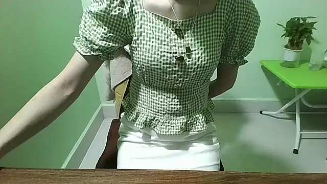 Snapshot of Luxcute286 chatting on March 22, 12:57 pm Luxcute286 online show from March 22, 12:57 pm