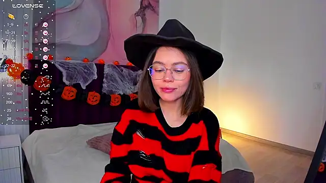 Snapshot of Kelly_Cuutie chatting on October 29, 1:26 am Kelly Cuutie online show from October 29, 1:26 am