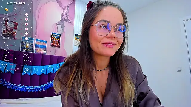 Kelly Cuutie online show from October 4, 12:56 am