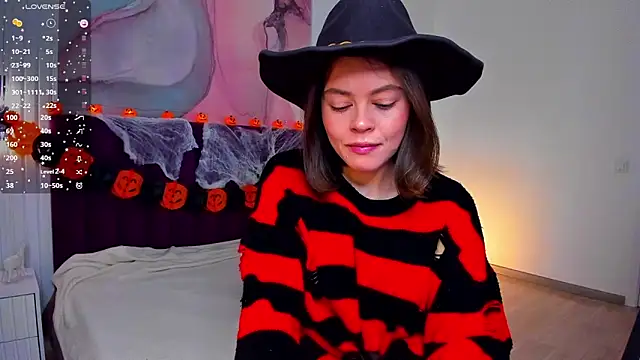 Snapshot of Kelly_Cuutie chatting on October 24, 1:26 am Kelly Cuutie online show from October 24, 1:26 am