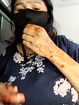 Snapshot of Tishani chatting on October 24, 5:23 pm Tishani online show from October 24, 5:23 pm