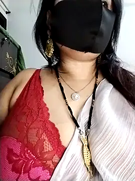 Snapshot of Tishani chatting on November 7, 6:12 pm Tishani online show from November 7, 6:12 pm