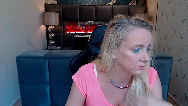 Snapshot of Wendysexyx chatting on September 30, 8:09 am Wendysexyx online show from September 30, 8:09 am