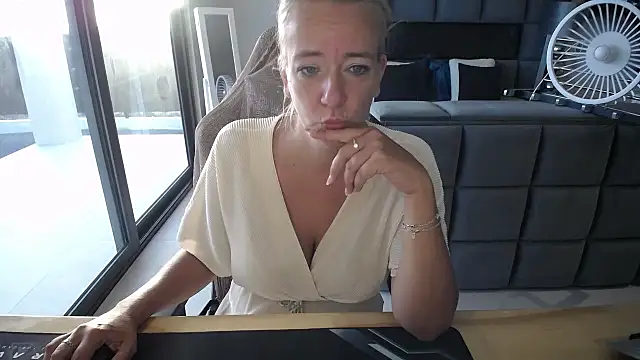 Wendysexyx online show from March 6, 11:16 am