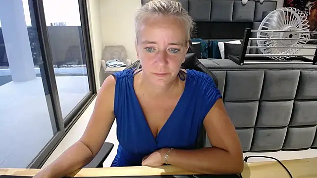 Snapshot of Wendysexyx chatting on February 26, 10:48 am Wendysexyx online show from February 26, 10:48 am