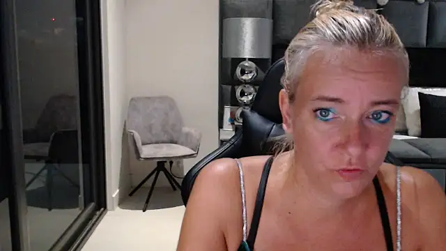 Wendysexyx online show from January 14, 10:30 am