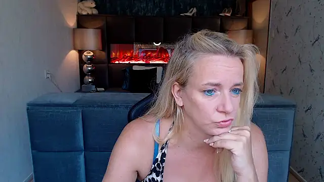 Snapshot of Wendysexyx chatting on September 10, 7:07 am Wendysexyx online show from September 10, 7:07 am