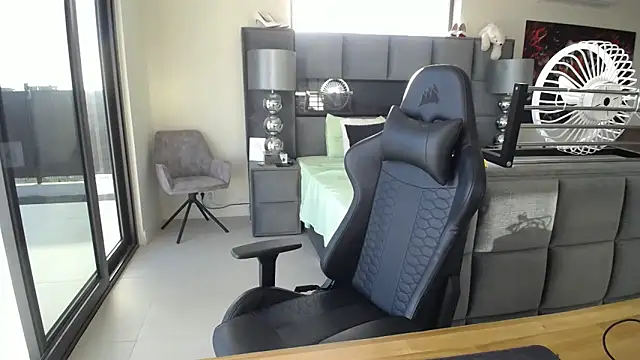 Wendysexyx online show from December 20, 11:57 am