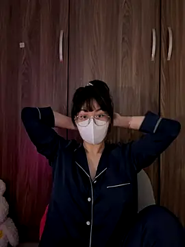 Baby Claraa online show from November 1, 6:30 am